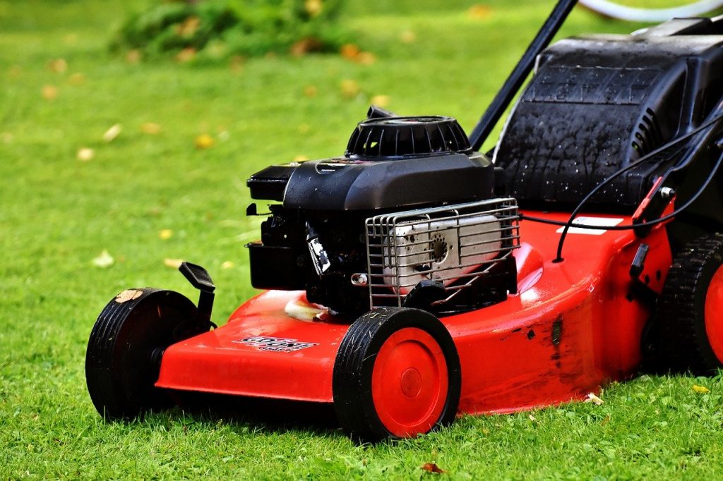 lawn mower 2293876 1280 Lawn Care