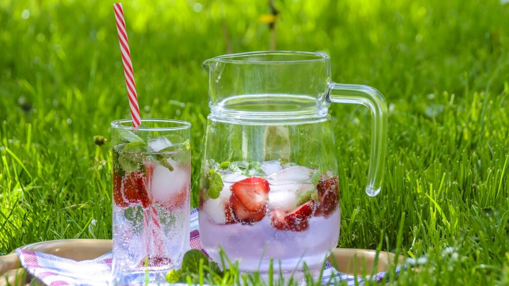strawberry drink 1412313 1280 e1593297636192 Lawn Care